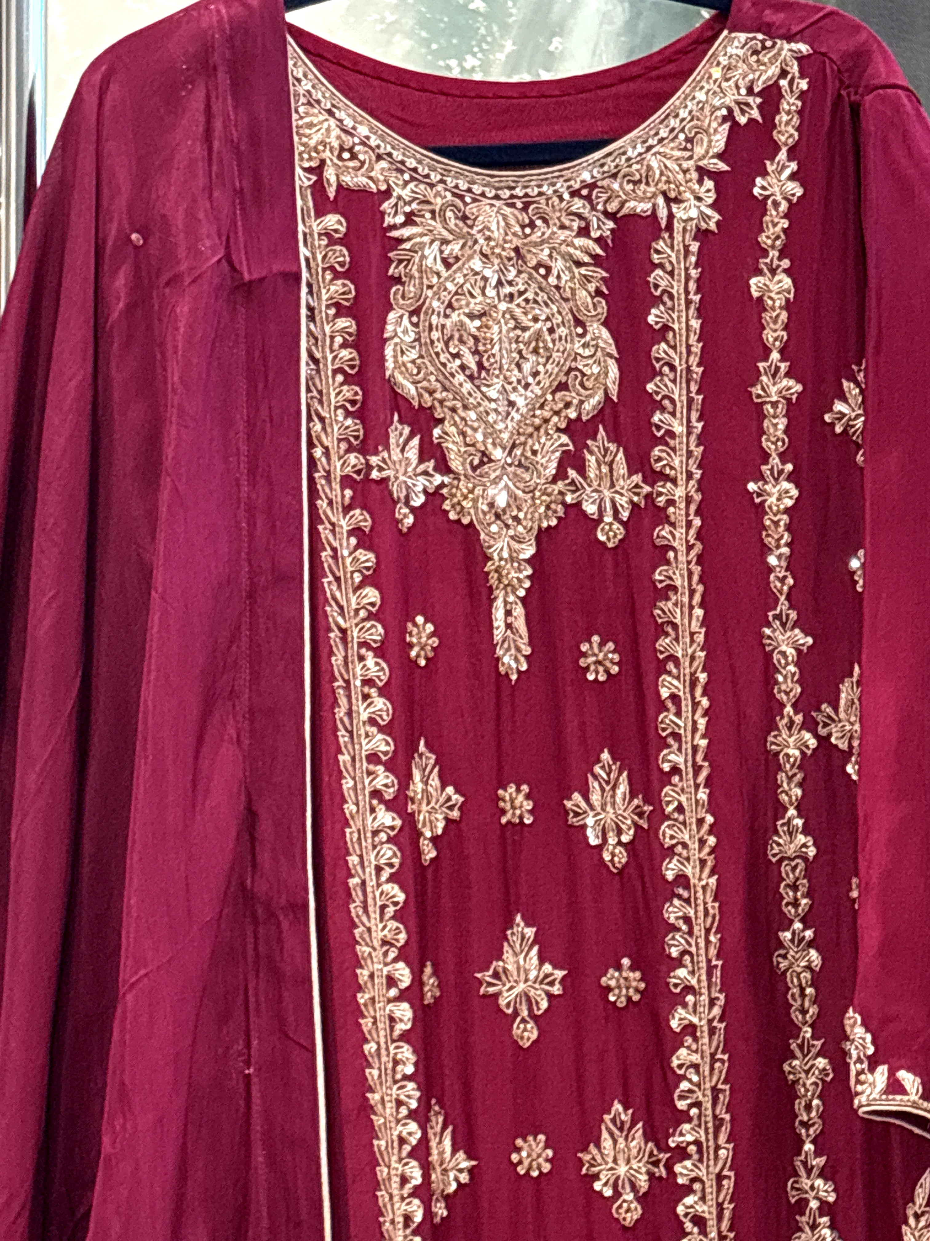 ✨ Luxury Handcrafted Maroon Formal 3-Piece Suit ✨